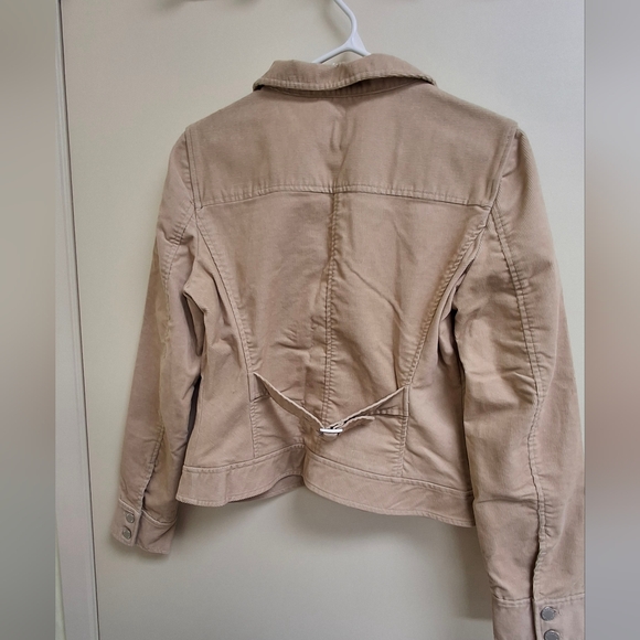 Coat - Picture 3 of 8